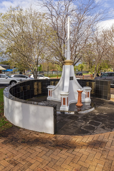 Maitland Boer War Memorial on Transvaal‎ Avenue in Maitland Park (2).jpg