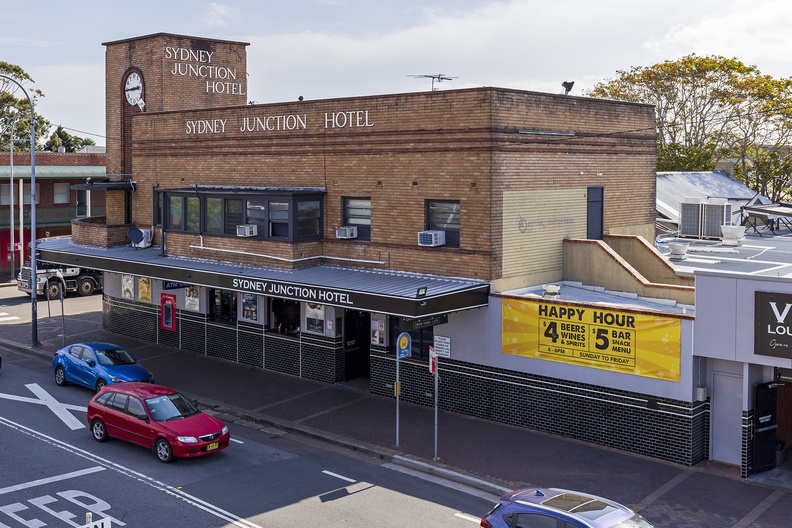 Sydney Junction Hotel in the Newcastle suburb of Hamilton.jpg